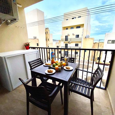 Sea Bliss Apartments With Terrace Just Off Seafront In St Paul'S Bay - By Getawaysmalta Bahía de San Pablo Exterior foto